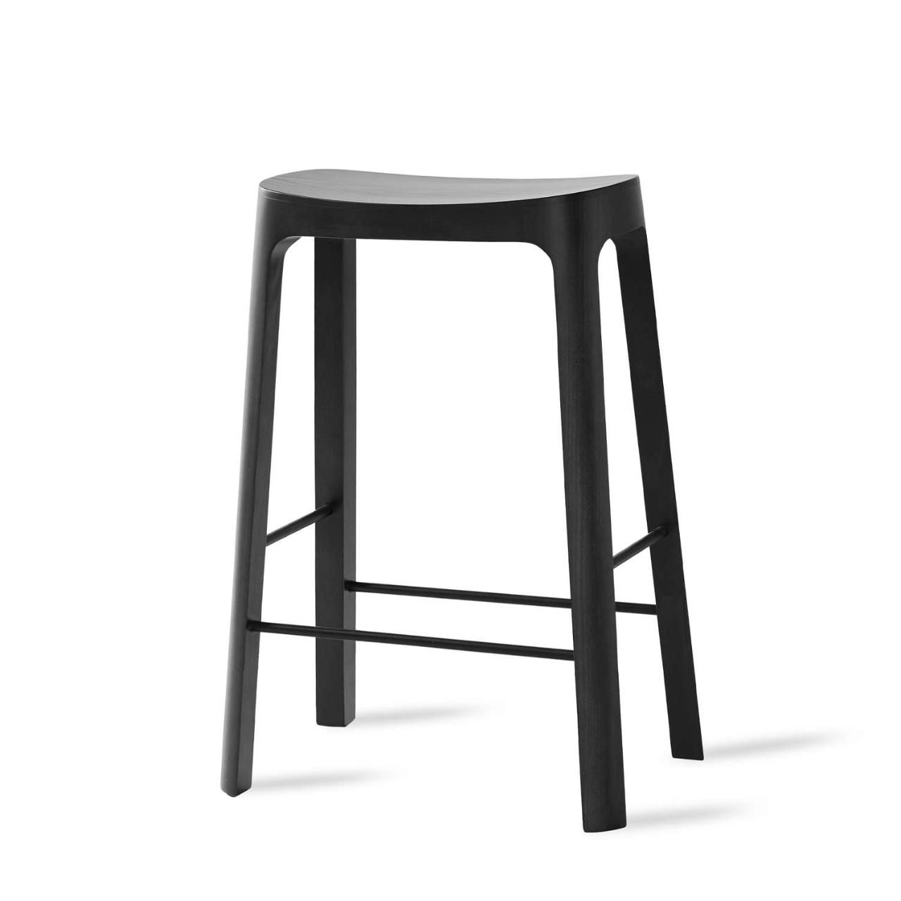 CROFTON counter stool - SH65 - sortbejdset fyrretræ
