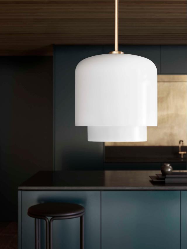 MEGUMI pendant - ø18 cm - Brass / Opal glass