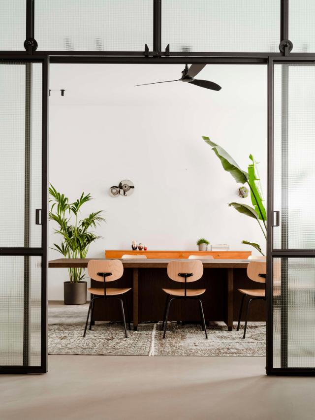 EIERMANN SE68 chair - beech/chrome frame