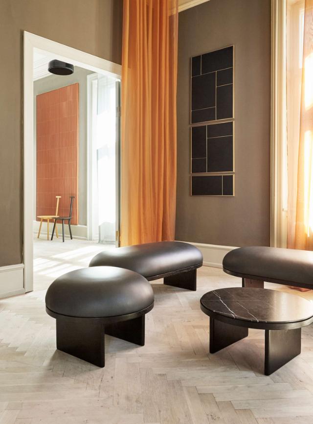 ANZA coffee table - ø65x29 cm - black marquina marble/stained black oak