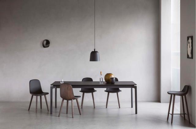 YUUGA dining chair - Smoked oak/Black leather